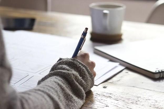 Why School Leavers Are Attracted To Apprenticeships